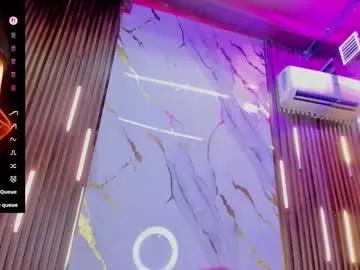 Freechat victoriaduarte on Chaturbate