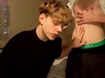 wesides — take off t-shirt [100 tokens remaining] <3 #new #twink #glasses #bigcock #shy