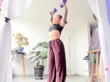 Freechat witchofhearts on Chaturbate