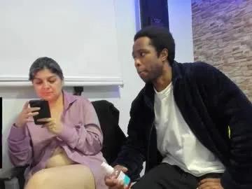 Freechat yinyyanghot on Chaturbate