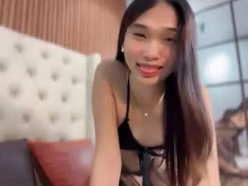 Freechat yoursluttyashxx on Chaturbate