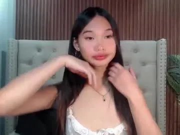 Freechat yoursluttyashxx on Chaturbate