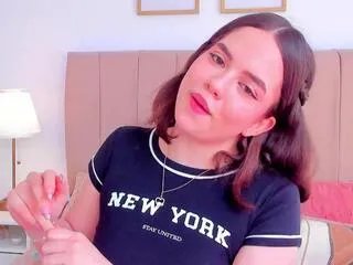 Offline bella_fontana on Flirt4Free
