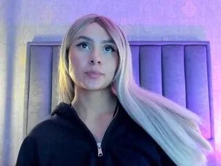 Freechat juliana_correa on Flirt4Free