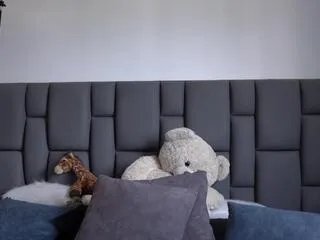 Freechat khya on Flirt4Free