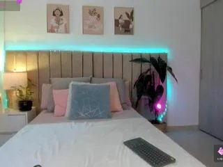 Offline victoria_romano on Flirt4Free