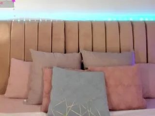 Offline victoria_romano on Flirt4Free