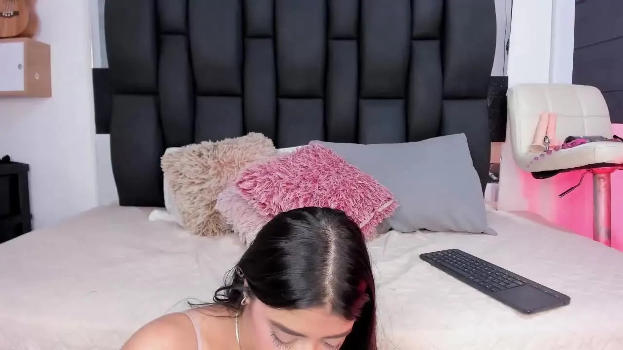 Offline AshleyRobinsonn on Streamray