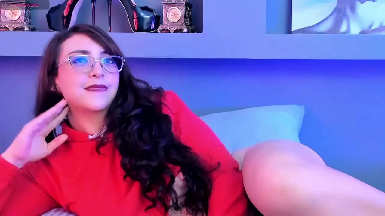 Offline Charrlottee on Streamray