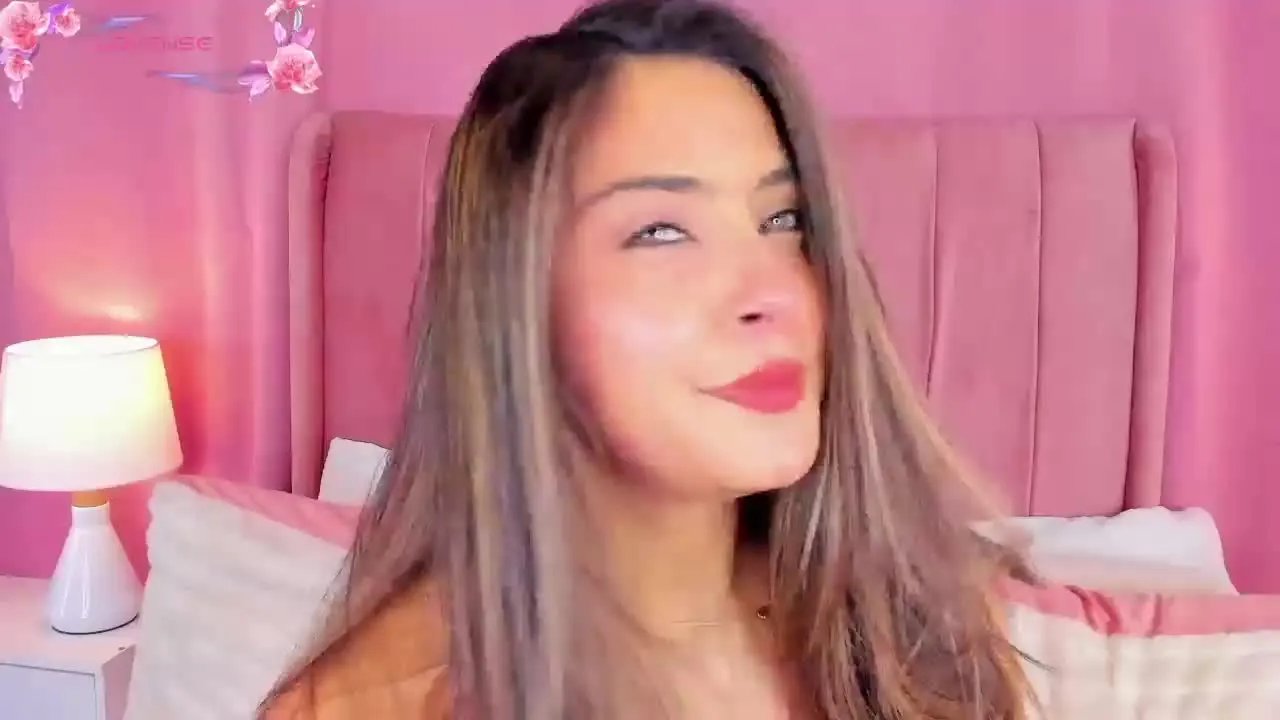 Offline Mollyloveeee on Streamray