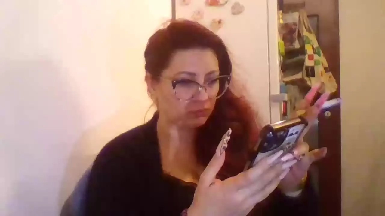 Offline VelvetPurple on Streamray