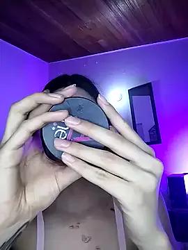 Freechat _paulaaa on StripChat