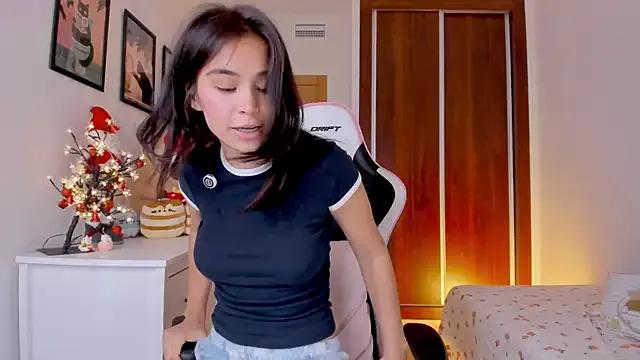 Adriennesexxx — Private on StripChat