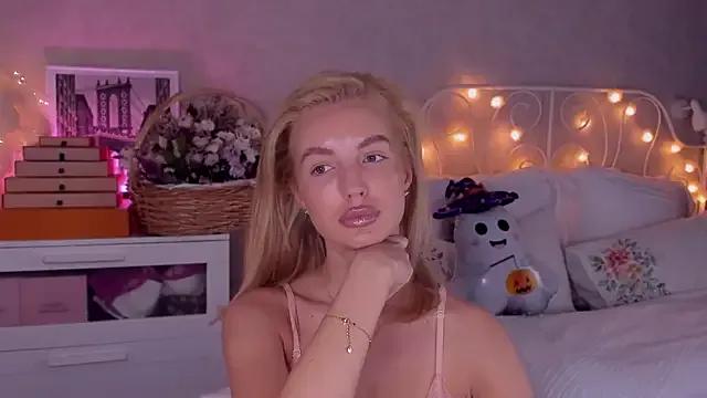 Freechat aestetick on StripChat