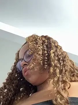 AlesiaCooper on StripChat