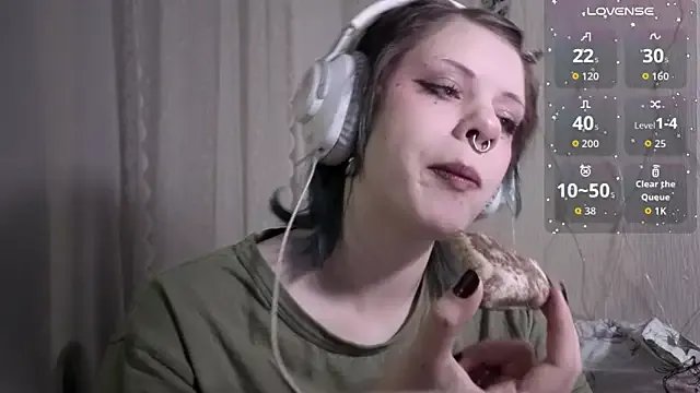 Alice_Zev on StripChat