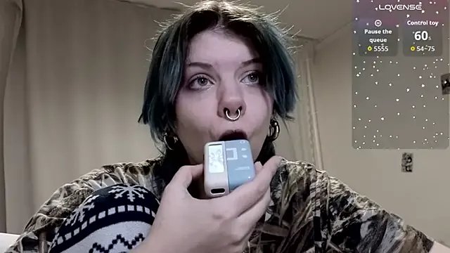 Alice_Zev on StripChat