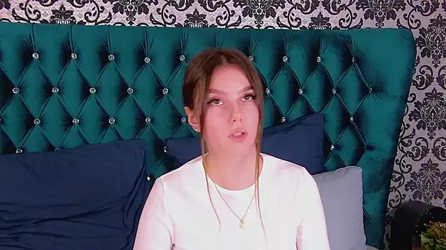 Group AliceMoreno on StripChat