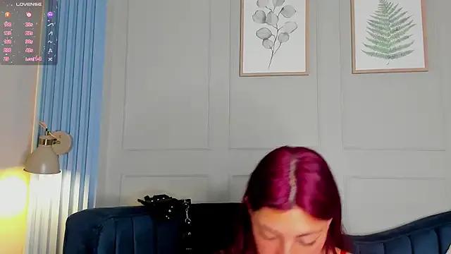 AlisonCold — rub my cute pussy