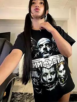 Freechat aly_golden_ on StripChat