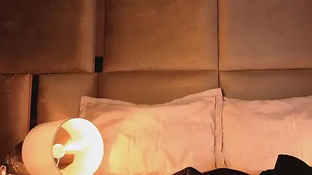 Freechat angelinepossy on StripChat