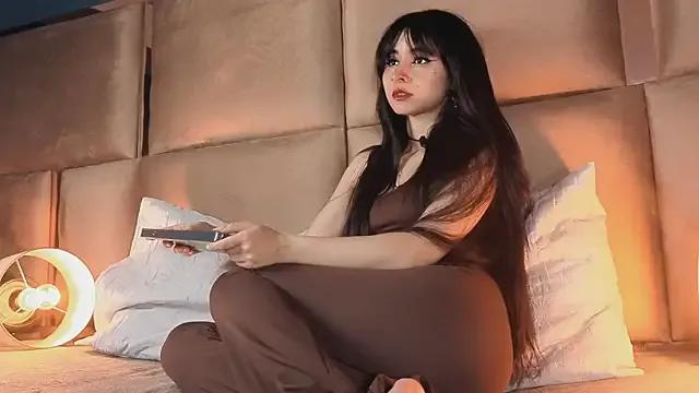 Freechat angelinepossy on StripChat