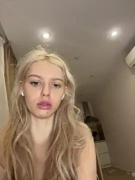 Freechat AnikaBest on StripChat