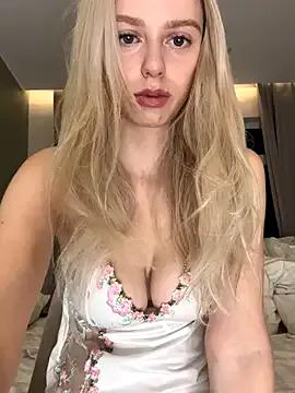 Freechat AnikaBest on StripChat