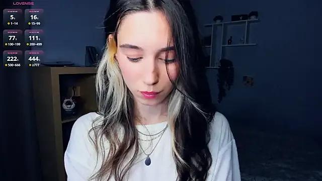 Freechat AntonettaTarring on StripChat