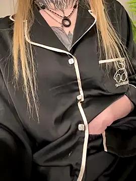 Freechat AriWild on StripChat