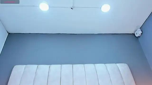 Freechat Ashleyy23x on StripChat