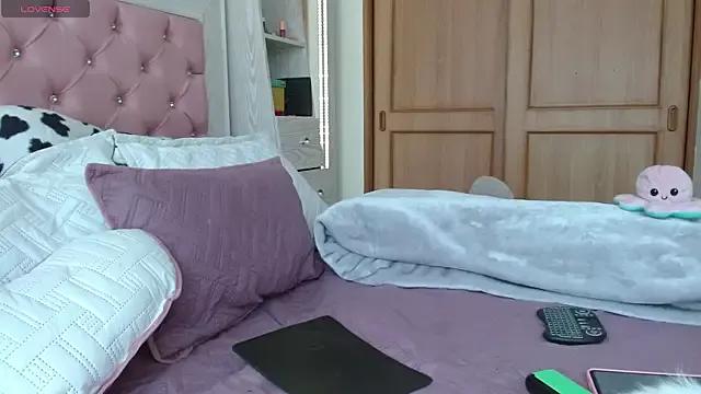 Freechat Ayleen_m on StripChat