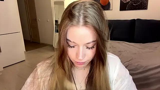 Babymoney_2007 — Make my sweet ass red