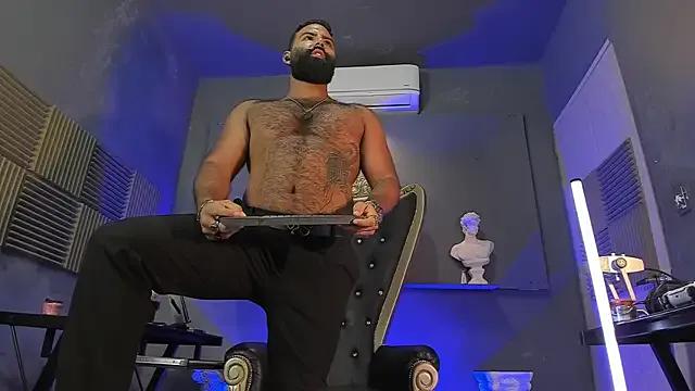 Freechat BeardAndrew on StripChat