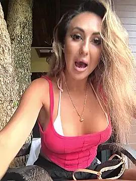 Freechat Bella-Grace on StripChat