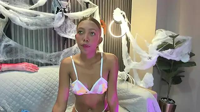 Freechat biancaa_18 on StripChat