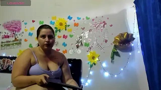 Freechat bonnyy26 on StripChat