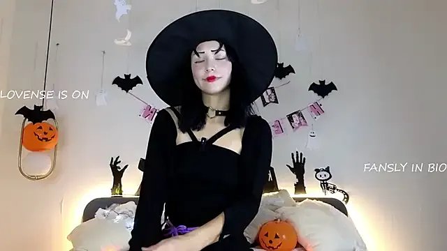 Freechat BritniBers on StripChat