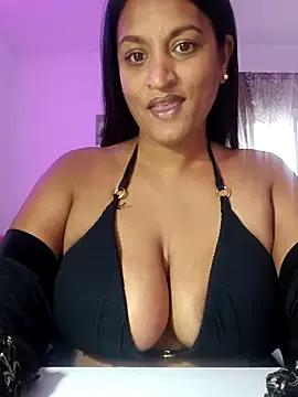 Busty_AriaX — Play with tits out