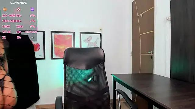 Freechat camille-rose on StripChat