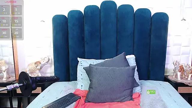 Freechat CandyxCosmic on StripChat