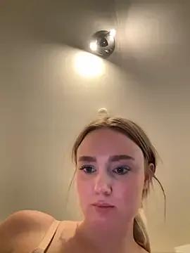 Freechat CherryEmmy on StripChat