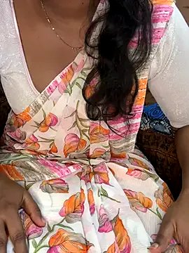 Freechat Chn_x_cbe on StripChat