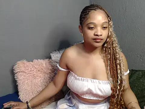 Freechat CREAMYCUPCAKExxx on StripChat