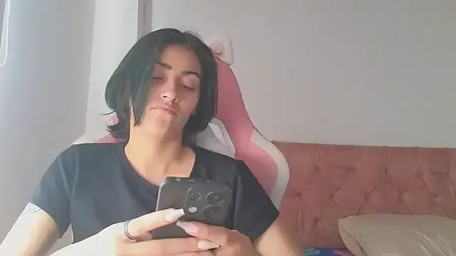 Freechat Crystal_Star_ on StripChat