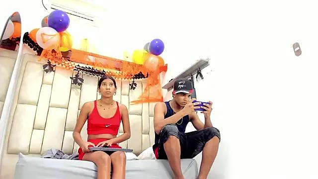 Freechat DaphnerANDrogerrr on StripChat