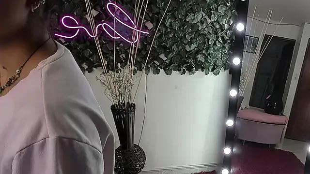 Freechat DestinyHills on StripChat