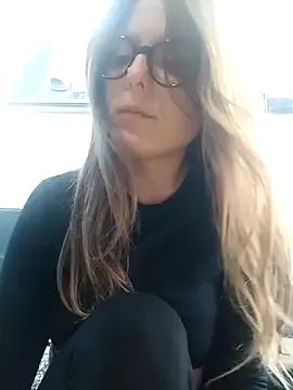 Freechat dolcehelena993 on StripChat