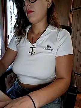 Freechat dolcehelena993 on StripChat