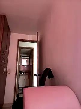 Freechat DulceLenns on StripChat